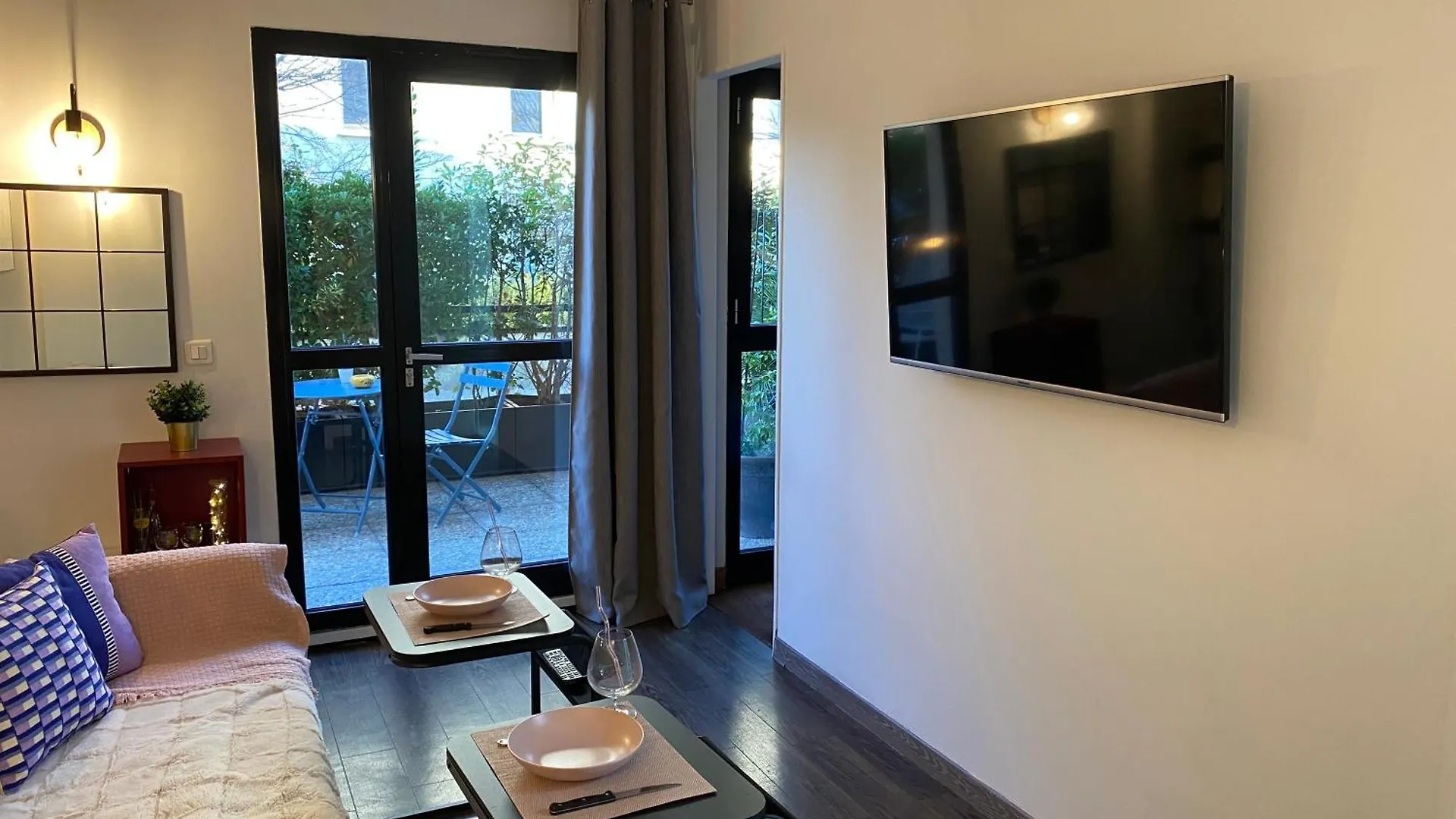 Ma Place Au Sud Aix Terrasse Parking Aix-en-Provence 0*,  France